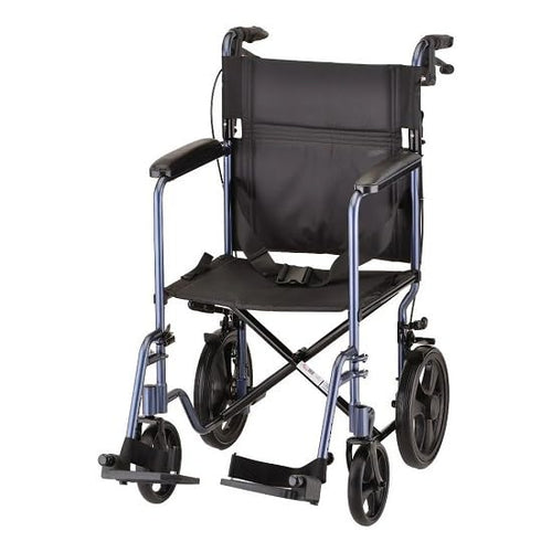 Drive Medical TC005 Travelite Aluminium Transport-Rollstuhl 46 cm. Silber, faltbar. Transportiert mobilitätseingeschränkte Personen.