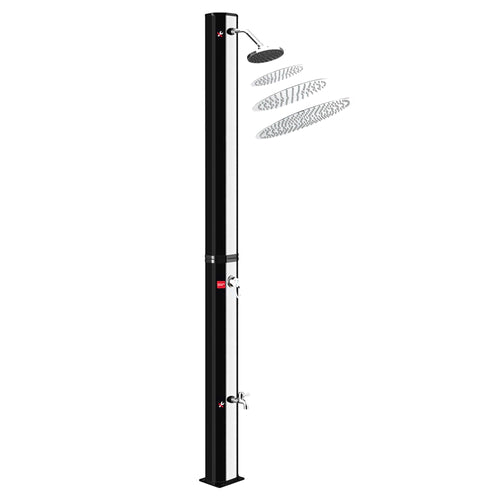 Steinkirch Solar Gartendusche 35L – Ø 300mm Edelstahl. Schlanke Edelstahlsäule nutzt Sonnenenergie zur Warmwasserbereitung für den Garten.