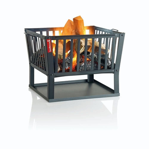 Barbecook Feuerkorb Holzfeuer – Eckig Schwarz 62cm. Der schwarze, eckige Korb (62cm) dient zum sicheren Anzünden von Holzfeuern im Garten.