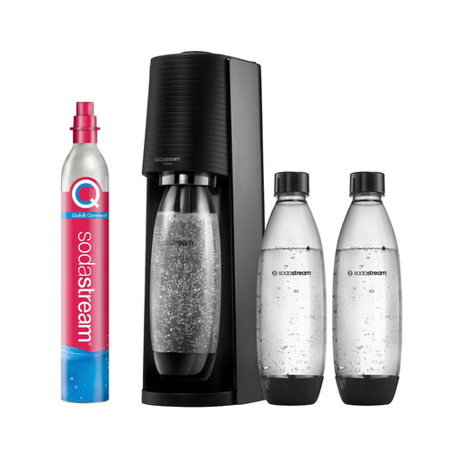 SodaStream TERRA Wassersprudler Quick-Connect Promopack - Schwarz. Schwarzes, säulenförmiges Gerät. Sprudelt Leitungswasser zu Sprudelwasser.