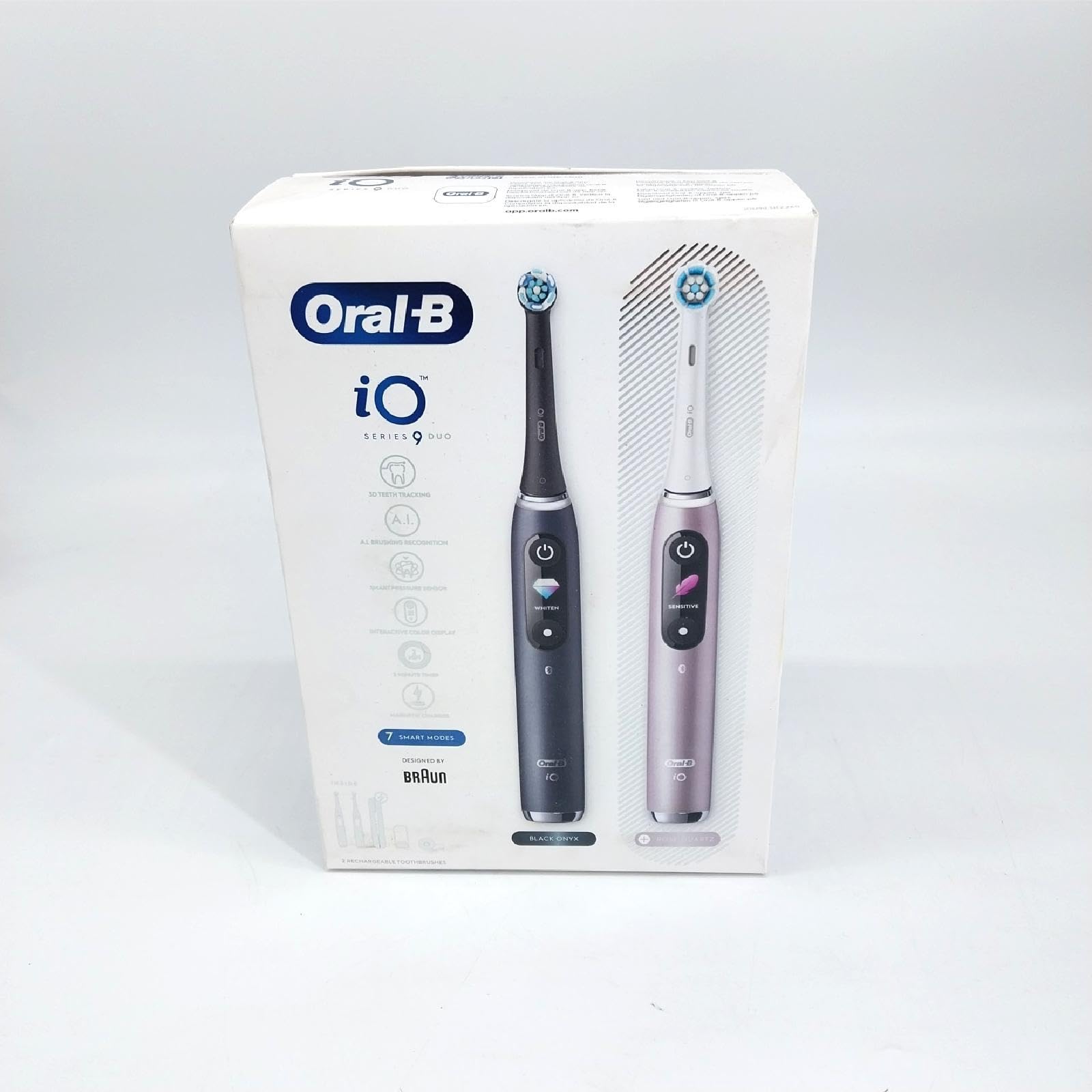 Oral-B iO 9 Elektrische Zahnbürste - Schwarz & Rosé Duo: Zwei elektrische Zahnbürsten, schwarz und rosé, reinigen Zähne für Mundhygiene.