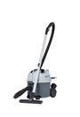 Nilfisk VP300 HEPA Basic Gewerbesauger. Zylindrischer blauer Sauger mit Schlauch zur Trockenreinigung mit HEPA-Filterung.