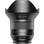 Irix Blackstone 15mm f/2.4 Ultraweitwinkel Objektiv für Canon EF. Schwarz, zylindrisch. Erfasst weite Bildfelder für Landschafts- und Architekturfotografie.