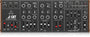 Behringer CAT Paraphonischer Analog-Synthesizer Eurorack-Format. Schwarzes Modul zur analogen Klangerzeugung im Eurorack.