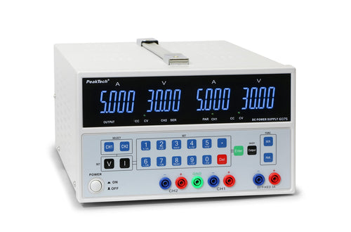 PeakTech P6075 Labornetzteil 0-30V/0-6A DC - 2 Ausgänge + USB. Graues, rechteckiges Labornetzteil zur DC-Spannungsversorgung in Elektroniktests.