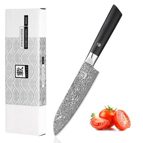 zayiko Black Edition Damast Santoku Messer 13cm mit dunkler Damastklinge, schwarzem Griff. Für vielseitiges Schneiden von Gemüse, Fleisch, Fisch.