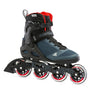 Rollerblade Macroblade 90 Inlineskates - Blau/Orange. Blaue und orangefarbene Inlineskates. Zum schnellen, komfortablen Fahren und für Fitness-orientiertes Training auf befestigten Wegen.