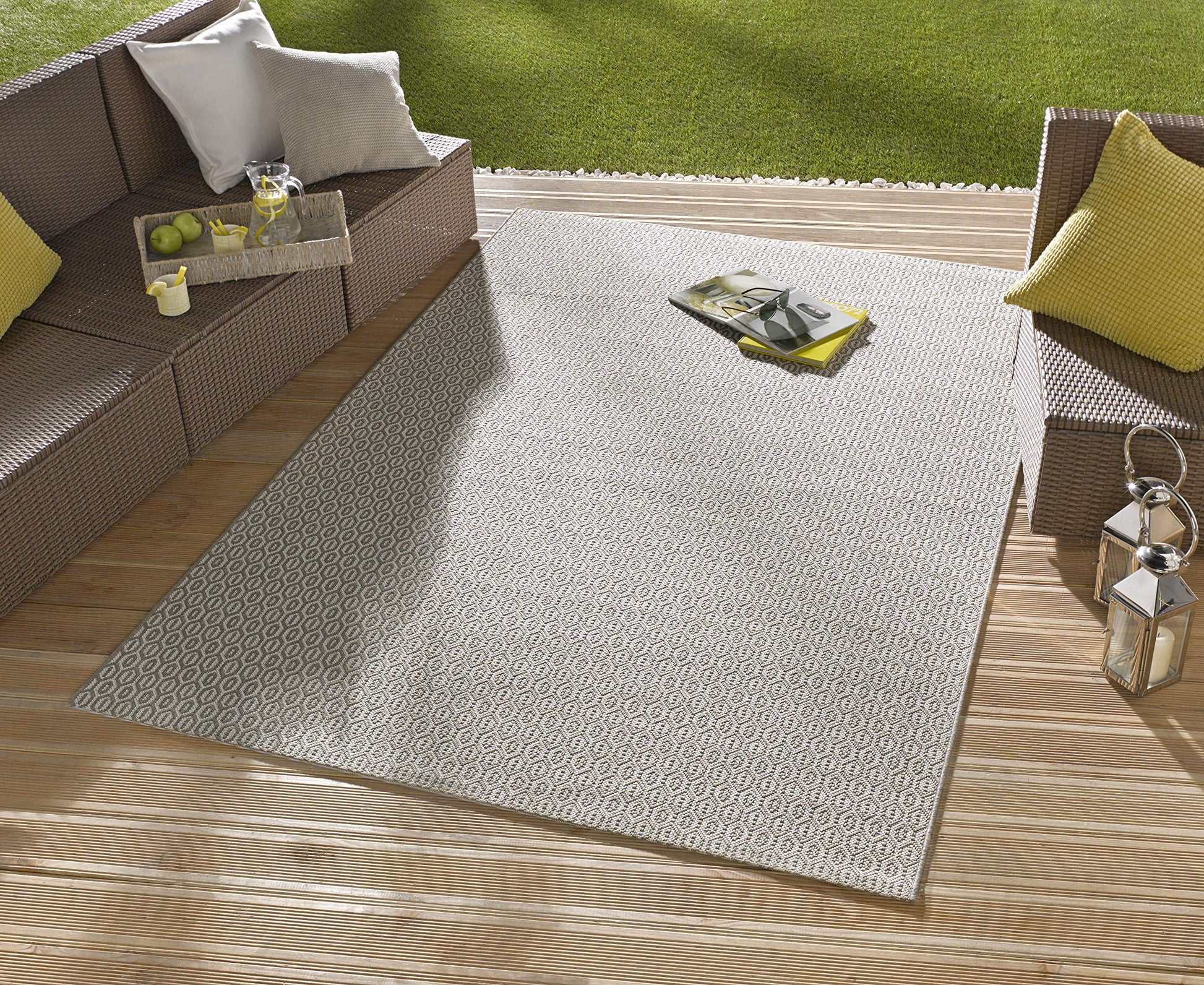 NORTHRUGS Coin In- & Outdoor Teppich - Grau 240x340cm Wetterfest. Rechteckiger, grauer Teppich schützt und dekoriert Böden innen wie außen.
