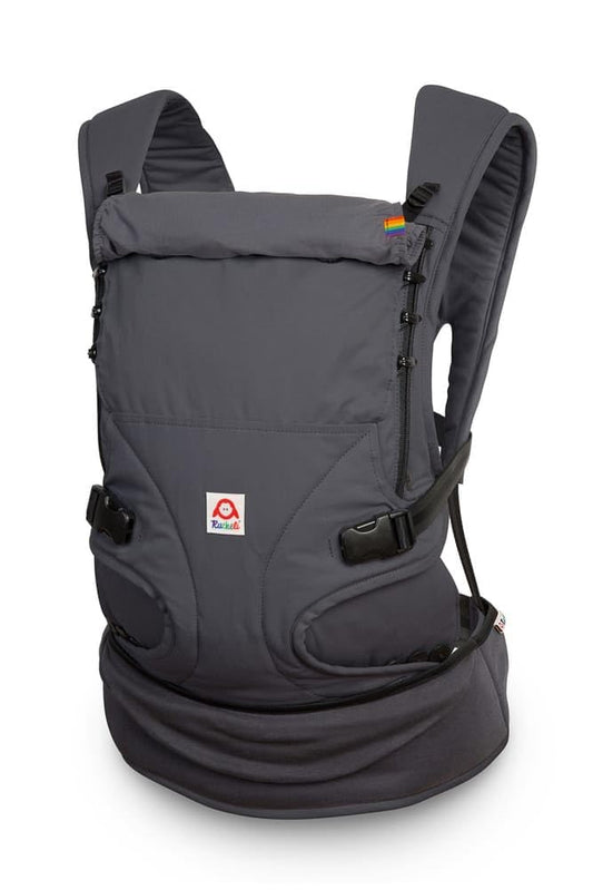 Ruckeli Babytrage ab Geburt Slim Ergonomisch - Gently Grey. Graue Trage zum ergonomischen Tragen von Babys ab Geburt.