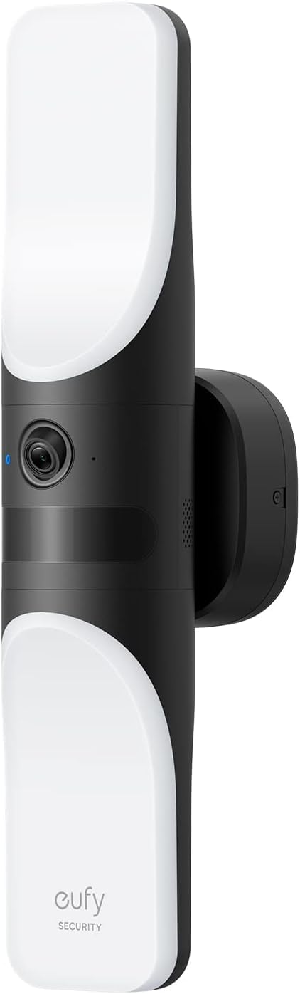 eufy Security Wall Light Cam – Kabelgebundene Aussenkamera Generalüberholt. Rechteckig, schwarz. Überwacht Außenbereiche und beleuchtet sie.