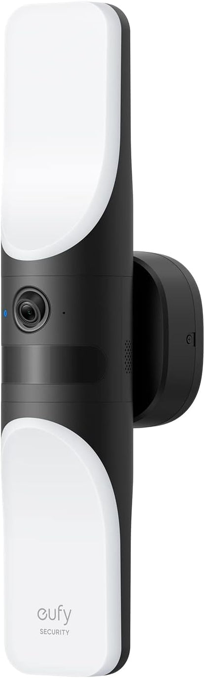 eufy Security Wall Light Cam – Kabelgebundene Aussenkamera Generalüberholt. Rechteckig, schwarz. Überwacht Außenbereiche und beleuchtet sie.
