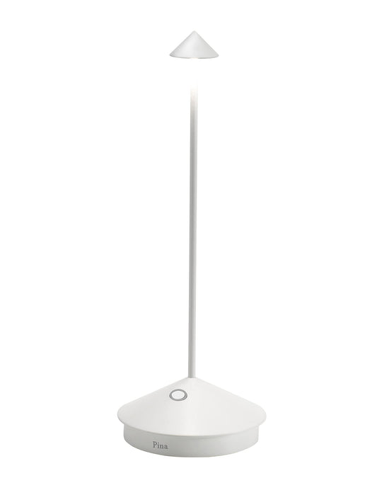 Zafferano Pina Pro Wiederaufladbare LED Tischlampe Weiss. Kompakte, weiße Tischlampe, die als mobile LED-Lichtquelle dient.