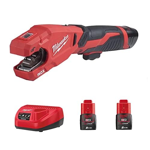 Milwaukee M12 PCSS Akku-Rohrschneider Set mit 2 Akkus & Ladegerät: Kompakter, rot-schwarzer Rohrschneider zum präzisen Trennen von Rohren.