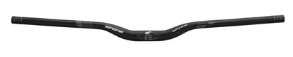 Spank Spike 800 Race Vibrocore MTB-Lenker XGT Schwarz 30mm Rise, ein schwarzer, gekröpfter Lenker mit 30mm Rise, dämpft Lenkvibrationen.