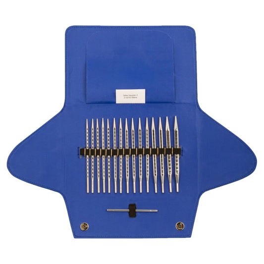 Addi Click Novel Long Case Wechselnadel Spitze quadratisch. Silberne, ergonomische Nadelspitze zum Stricken mit Addi Click Seilen.