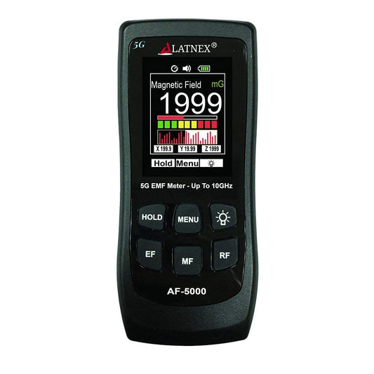 LATNEX AF-5000 5G EMF-Messgerät mit Kalibrierzertifikat. Handliches, schwarzes Gerät zur präzisen Erfassung von 5G-EMF-Feldern.