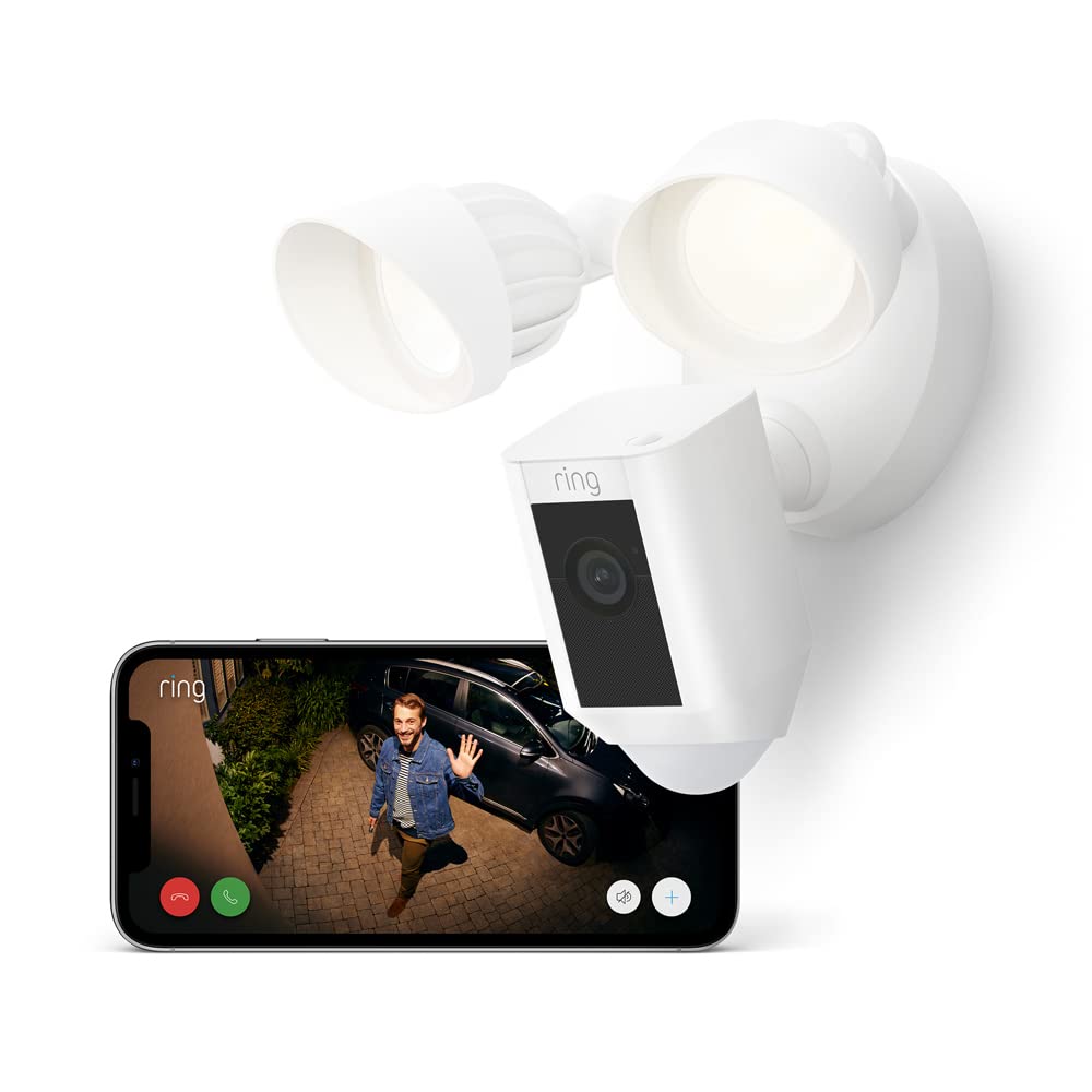 Ring Flutlichtkamera Plus Kabel – WLAN Aussenkamera. Aussenkamera mit Flutlichtern. Überwacht per WLAN Aussenbereiche und beleuchtet bei Bewegung.
