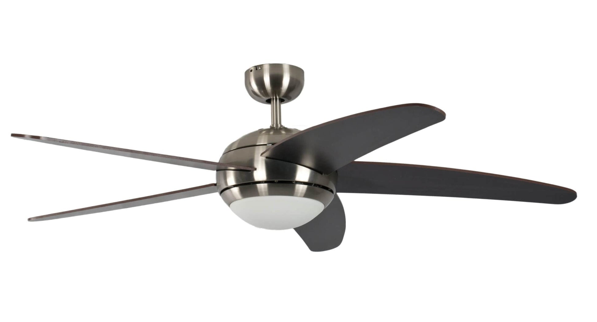 Pepeo Melton Deckenventilator mit Licht – Nickel/Braun 132cm. Nickel-brauner Ventilator mit Licht zur Raumklimatisierung und Beleuchtung.
