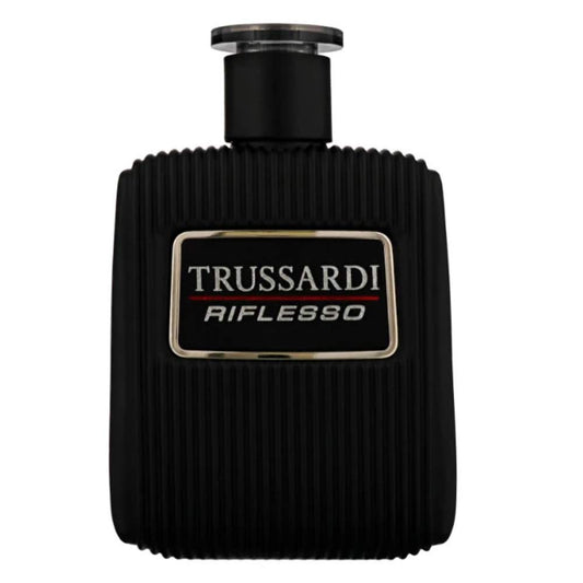 Trussardi Agua Fresca Damen Eau de Toilette – 100 ml. Transparenter Glas-Sprühflakon zum Auftragen eines leichten Duftes auf die Haut.