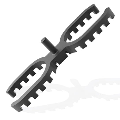 My Plast I Terrassen-Abstandhalter 4mm - offen geriffelt. Schwarzes, offen geriffeltes Element schafft 4mm Fugen zwischen Dielen.
