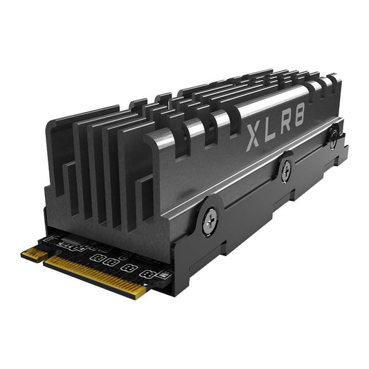 PNY XLR8 CS3140 Gen4 M.2 NVMe SSD 2TB Heatsink. Schwarze M.2-Karte mit Kühlkörper. Schneller Datenspeicher für PCs.