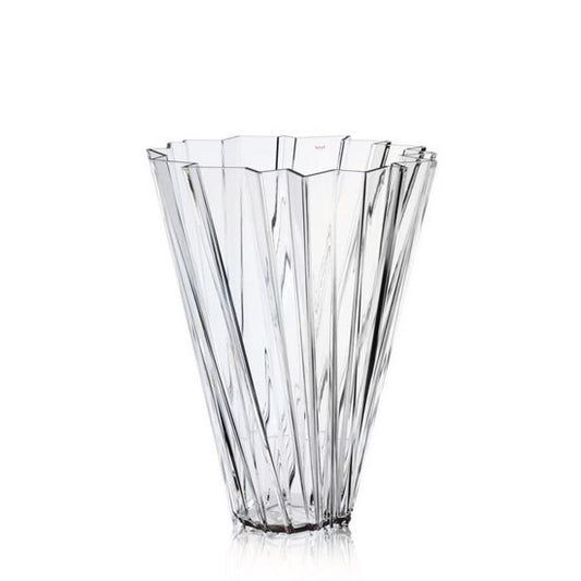 Kartell 1229B4 Shanghai Vase – Glasklare Ausführung. Geometrisch gefaltete Vase aus klarem Kunststoff zur Aufnahme von Schnittblumen.