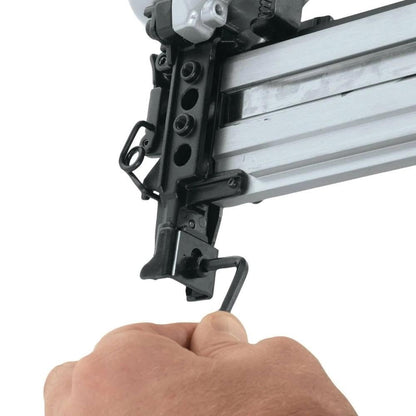 Makita AT1150A – Professioneller Druckluft-Tacker für Klammern