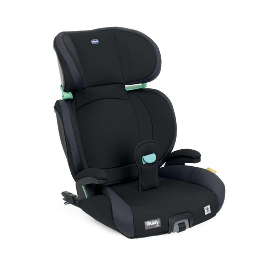 Chicco Quizy i-Size Kindersitz, schwarzer i-Size Autositz. Er sichert Kinder (100-150 cm) via Isofix im Fahrzeug.