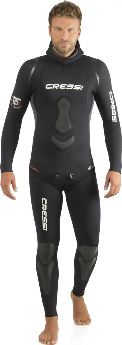 Cressi Apnea Tauchanzug Für Freitauchen & Apnoe - 5mm, schwarzer 5mm Neoprenanzug. Bietet Wärmeisolierung beim Freitauchen.