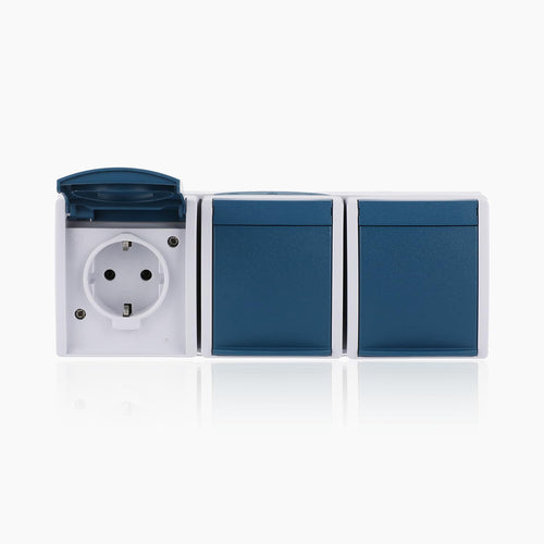 Busch-Jaeger 2300/3 EW-53 SCHUKO-Steckdose 3-fach IP44, grau, mit Klappdeckel aus Thermoplast