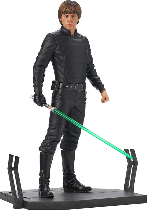 Diamond Select Toys Star Wars Luke Skywalker Milestones Statue - RotJ 1/6. Abbildung von Luke Skywalker in schwarzer Jedi-Robe. Zum Sammeln und Ausstellen.