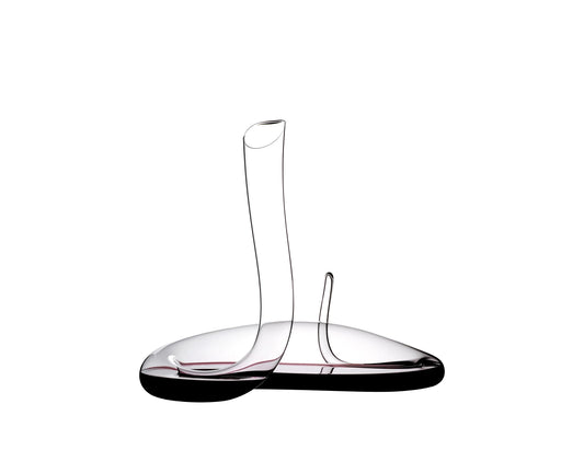 Riedel Mamba Dekanter – Klares Kristallglas handgefertigt. Gebogene Mamba-Form. Dient zum Dekantieren und Belüften von Wein.