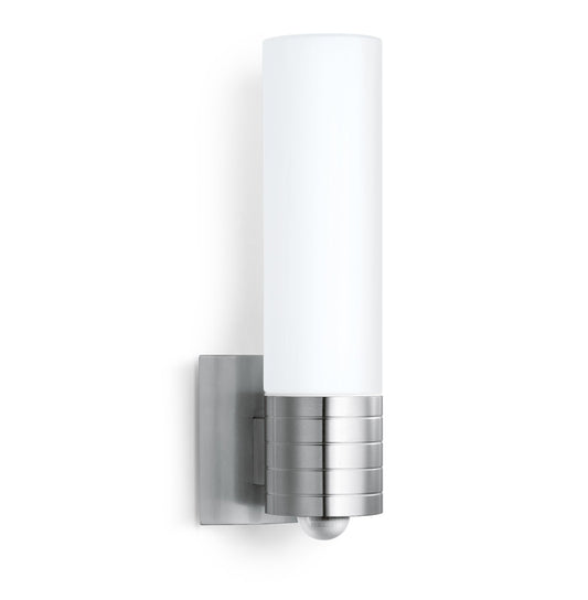 Steinel L 260 S Sensor Aussenleuchte LED Edelstahl Weiss. Rechteckige, weiße LED-Wandleuchte aus Edelstahl mit Bewegungssensor für automatische Außenbeleuchtung.