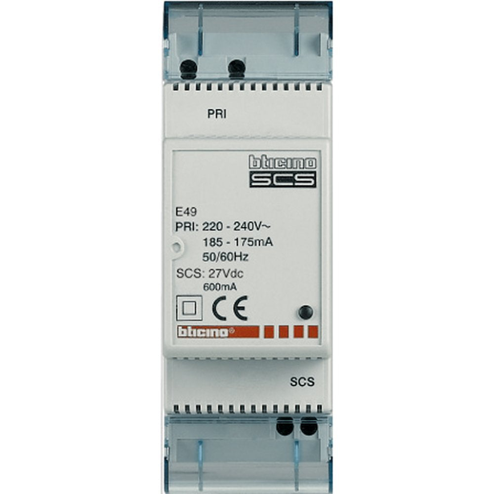 SCS Alimentador Kfz-Stromversorgungsmodul - 2DIN. Schwarzes Modul zur stabilen Stromversorgung von Multimedia- und Navigationssystemen im Fahrzeug.