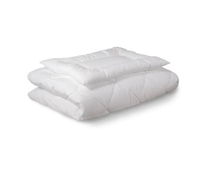 Ehrenkind® Kinder-Steppbetten-Set 4 Jahreszeiten Kochfest 100x135/40x60 cm. Weißes, gestepptes Set für ganzjährigen Schlafkomfort. Kochfest für Hygiene.