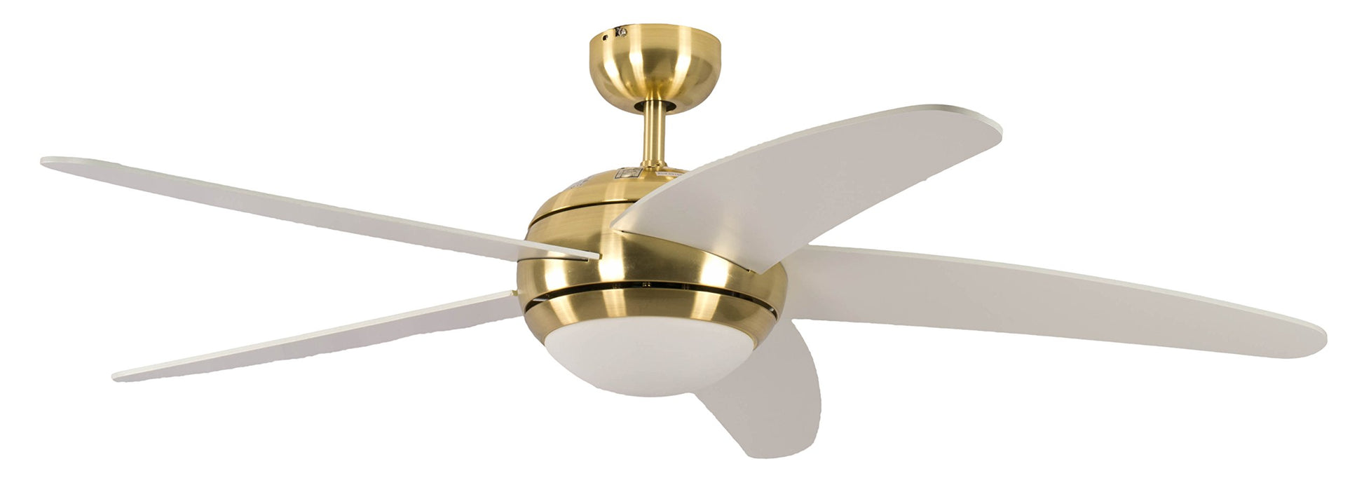 Deckenventilator Melton m. Licht & FB, Messing/Weiss, Ø132cm. Messing-weisser Deckenventilator. Kühlt, belüftet Räume, spendet Licht.