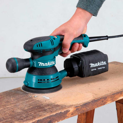 Makita BO5041 Exzenterschleifer mit 125 mm Schleifteller