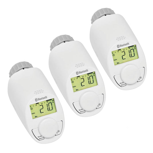 Eqiva Bluetooth Smart Heizkörperthermostat 3er-Set. Drei weiße, zylindrische Thermostate zur Bluetooth-Temperaturregelung an Heizkörpern.