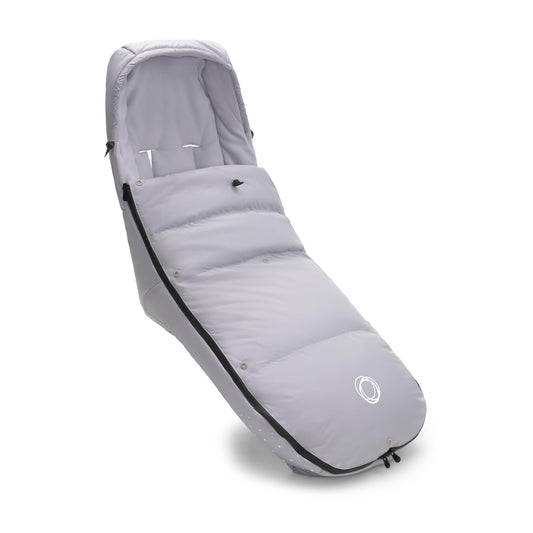Bugaboo Performance Winter Fussack für Kinderwagen – Misty Grey. Langer, grauer Fussack hält Kinder im Kinderwagen warm.