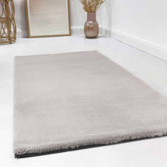 Esprit Home Alice Hochflor Teppich - 200x200cm hellgrau. Erhöht Wohnkomfort und Schalldämmung.