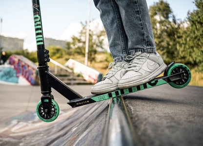 Movino Nitro Stunt Scooter mit 100 mm Rollen und ABEC-9