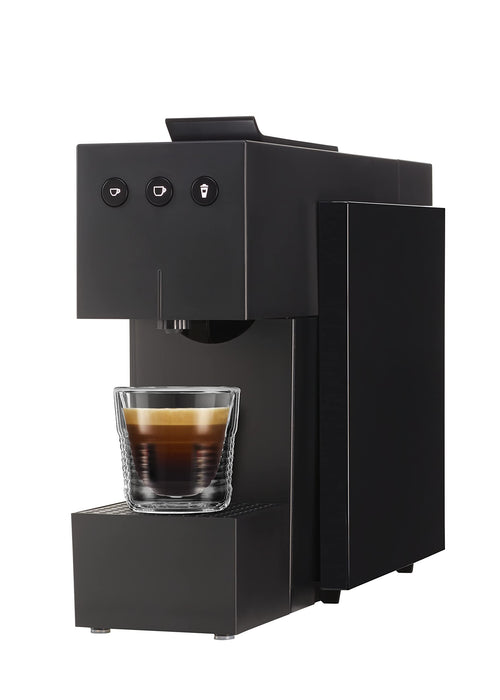 K-FEE SQUARE Kapselmaschine Kaffee Tee Kakao - Piano Black. Kompakte, schwarze Maschine. Brüht Kaffee, Tee, Kakao aus Kapseln.