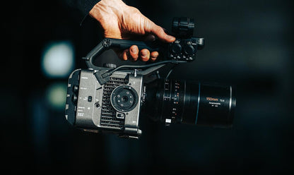 SIRUI Venus 150mm T2.9 1.6X Anamorph Vollformat Objektiv E-Mount