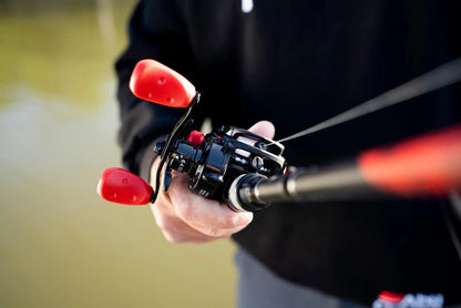 Abu Garcia MAX X Raubfisch Baitcast Combo - Black/Red