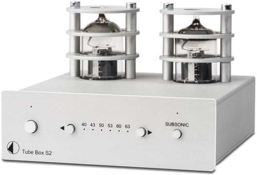 Pro-Ject Tube Box S2 Röhren Phono-Vorverstärker - Silber. Röhren-Phono-Vorverstärker, verstärkt Plattenspielersignale.