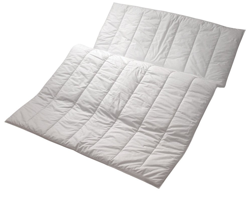 Centa-Star Famous 0226.00 Ganzjahresbett - 135 x 200 cm: Weiße Steppdecke zur Wärmeisolierung beim Schlaf.