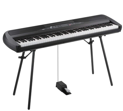 Korg SP-280 Digitalpiano 88 Tasten m. Ständer Schwarz. Schwarzes Digitalpiano mit 88 Tasten und Ständer für Musikpraxis.