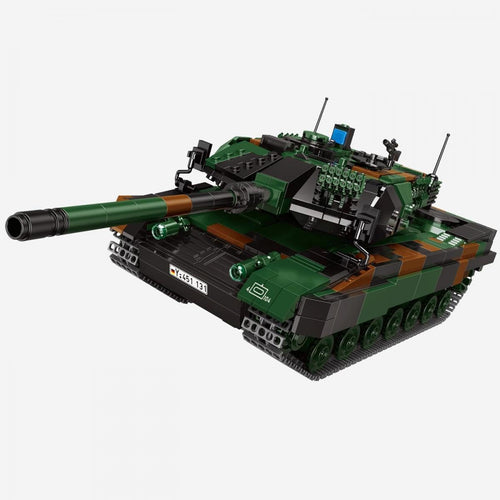 BlueBrixx Pro 106908 Kampfpanzer Leopard 2 A6 - Klemmbausteine. Olivgrünes Modell eines Kampfpanzers zum Selbstzusammenbau.