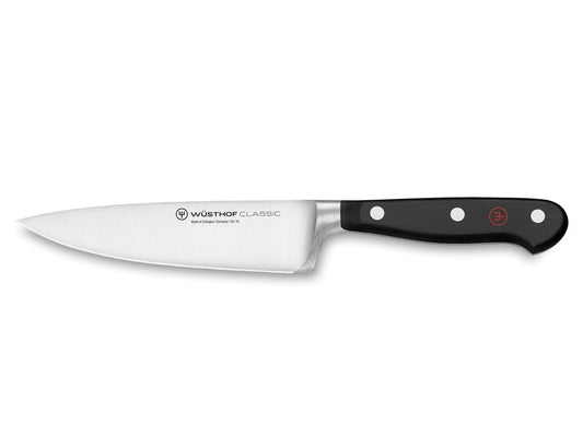 WÜSTHOF Classic Kochmesser mit 14 cm Klinge, Schwarz. Ein schwarzes Kochmesser zur Zubereitung und Zerkleinerung von Speisen.