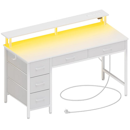 Seventable Gaming Computertisch 120cm – LED & Steckdosen Weiss. Rechteckiger, weißer Tisch mit LEDs & Steckdosen für Gaming-Setup.